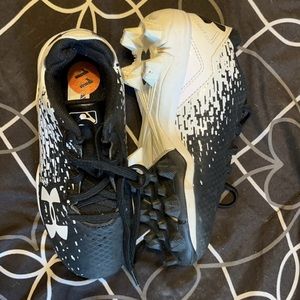 Size 11 soccer shoes